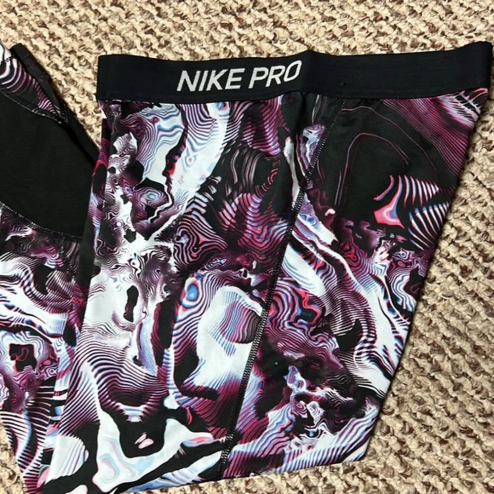 Nike Pro‎ leggings